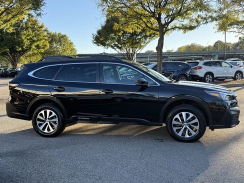 Certified 2022 Subaru Outback Premium image 5