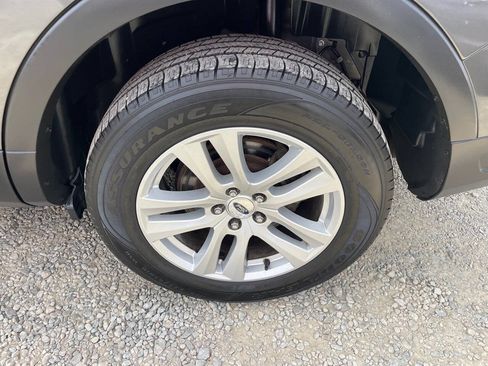 Used 2018 Ford Explorer XLT AWD/4WD image 29