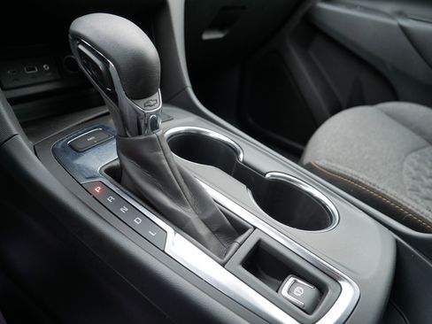 Used 2024 Chevrolet Equinox LT w/ LPO, Floor Liner Package image 24