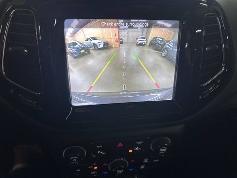 Used 2021 Jeep Compass Limited w/ Trailer Tow Group AWD/4WD image 11