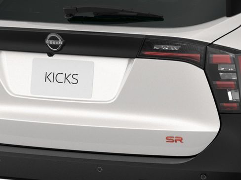 New 2026 Nissan Kicks SR w/ Interior Electronics Package FWD image 11