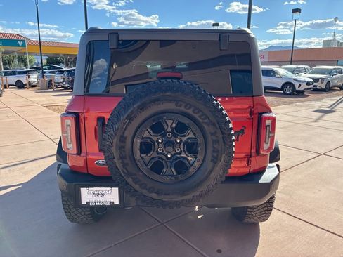 Certified 2024 Ford Bronco Wildtrak image 8