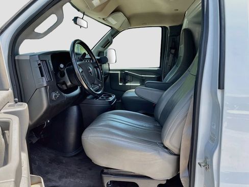 Used 2023 GMC Savana 2500 w/ Driver Convenience Package RWD image 19
