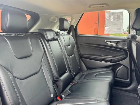 Used 2020 Ford Edge Titanium AWD/4WD image 29