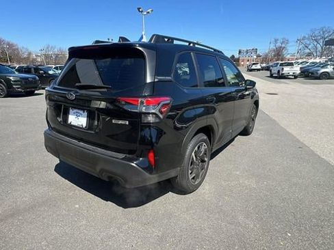 Certified 2025 Subaru Forester Premium AWD/4WD image 7