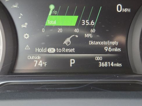 Used 2023 Toyota Venza XLE AWD/4WD image 23