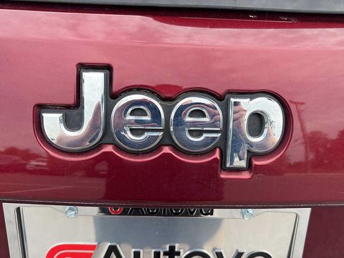 Used 2021 Jeep Grand Cherokee Limited AWD/4WD image 12