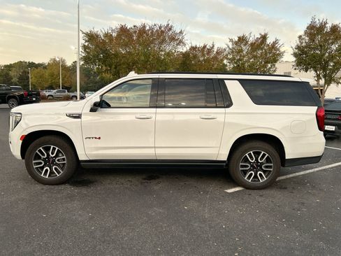 Used 2021 GMC Yukon XL AT4 w/ AT4 Premium Package image 6