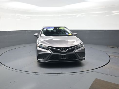 Used 2023 Toyota Camry SE w/ Cold Weather Package AWD/4WD image 8