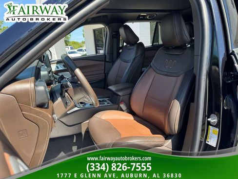 Used 2023 Ford Explorer King Ranch w/ Technology Package AWD/4WD image 10
