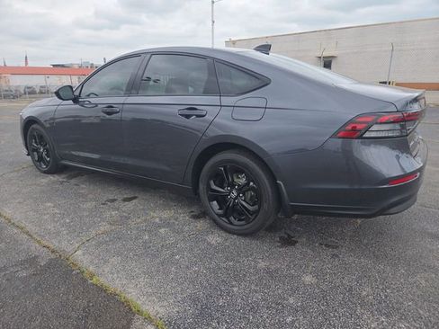 Used 2025 Honda Accord SE image 6