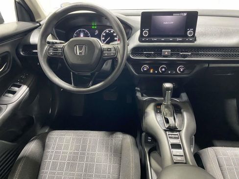 Used 2025 Honda HR-V LX image 10
