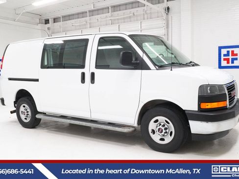 Used 2018 GMC Savana 2500 w/ Driver Convenience Package RWD image 4