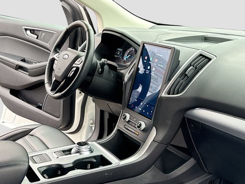 Used 2022 Ford Edge SEL w/ Convenience Package image 5