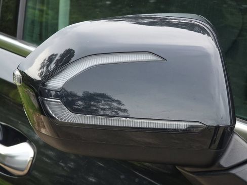 Used 2025 Hyundai Palisade SEL FWD image 12