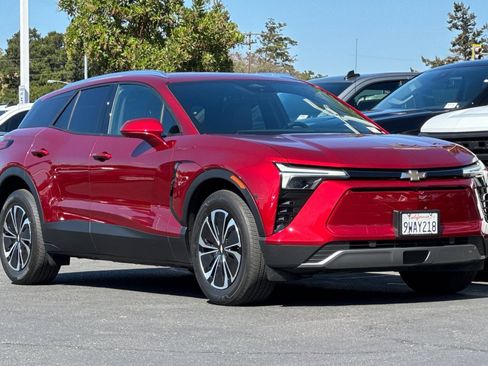 Used 2024 Chevrolet Blazer EV LT AWD/4WD image 2