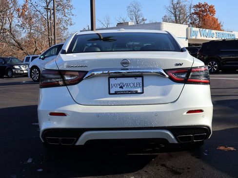 Used 2023 Nissan Maxima SV w/ Floor Mat Group image 6