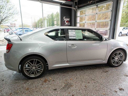 Used 2012 Scion tC image 4