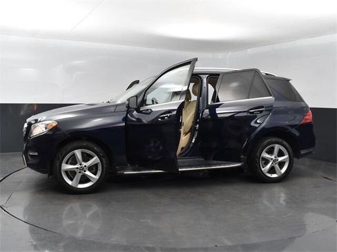 Used 2018 Mercedes-Benz GLE 350 w/ Premium 1 Package image 25