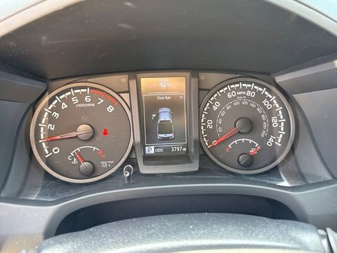 Used 2023 Toyota Tacoma SR AWD/4WD image 19