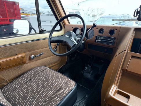 Used 1990 Chevrolet G30 Heavy-Duty Extended Sportvan RWD image 22