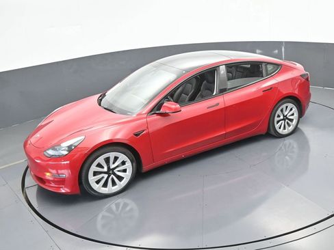 Used 2022 Tesla Model 3 Standard Range image 44