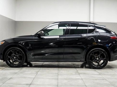 Used 2023 Alfa Romeo Stelvio Estrema AWD/4WD image 10