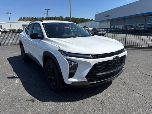 New 2026 Chevrolet Trax ACTIV w/ Sunroof Package image 4