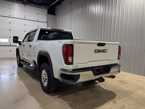 Used 2024 GMC Sierra 2500 Pro AWD/4WD image 3