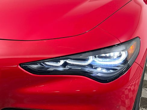 Used 2024 Alfa Romeo Stelvio Sprint image 12