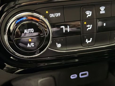 Used 2024 Chevrolet Trax ACTIV FWD image 27