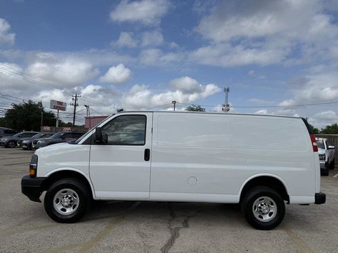 Used 2023 Chevrolet Express 2500 w/ Driver Convenience Package image 3
