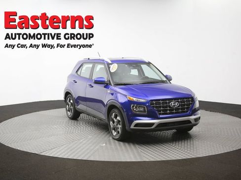 Used 2024 Hyundai Venue SEL FWD image 49