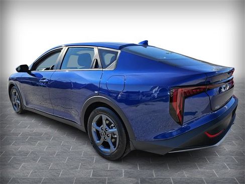 Used 2025 Kia K4 LXS image 5