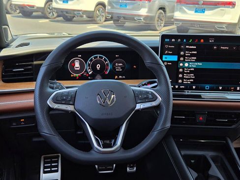 Used 2026 Volkswagen Tiguan SEL R-Line AWD/4WD image 26