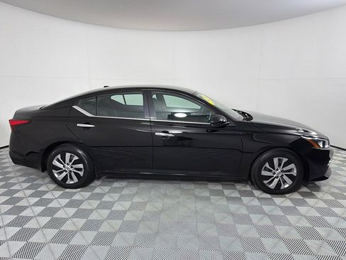 Used 2020 Nissan Altima 2.5 S FWD image 4