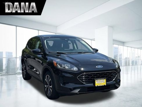 Certified 2022 Ford Escape SE w/ SE Sport Appearance Package AWD/4WD image 1