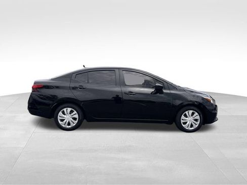 Used 2020 Nissan Versa S FWD image 6
