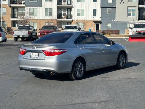 Used 2015 Toyota Camry image 4