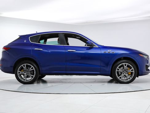 Certified 2023 Maserati Levante GT AWD/4WD image 6