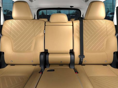 New 2026 INFINITI QX80 Luxe image 8