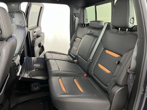 Used 2025 GMC Sierra 2500 AT4 w/ AT4 Premium Plus Package AWD/4WD image 40