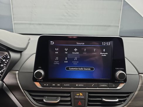 Used 2024 Nissan Altima 2.5 SV image 25