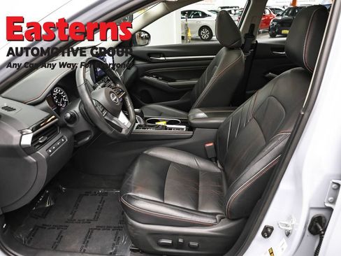 Used 2023 Nissan Altima 2.0 SR FWD image 14