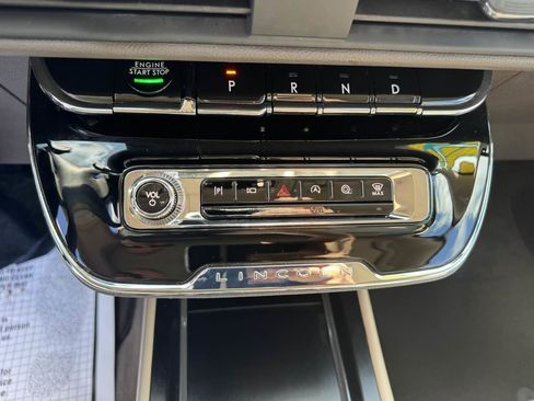 Used 2024 Lincoln Corsair AWD w/ Equipment Group 101A image 14