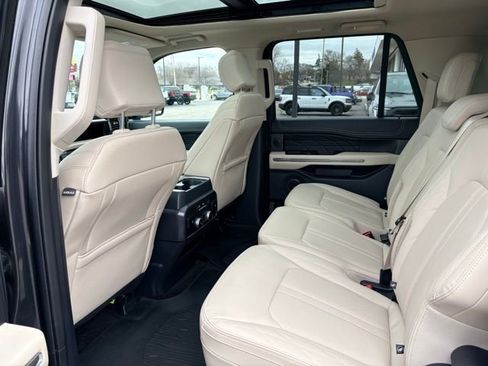 Used 2022 Ford Expedition Max Platinum AWD/4WD image 23