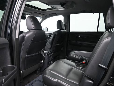Used 2020 Honda Pilot Touring image 23