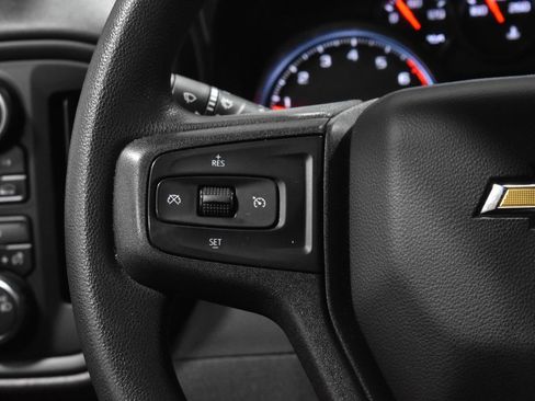 Used 2020 Chevrolet Silverado 1500 Custom w/ Custom Value Package image 7