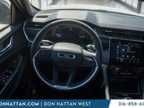 Used 2023 Jeep Grand Cherokee L Laredo AWD/4WD image 5