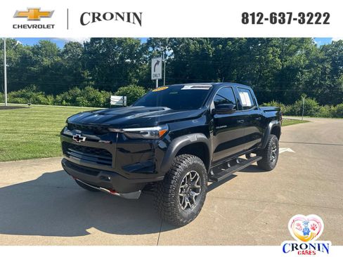 Used 2026 Chevrolet Colorado ZR2 w/ Technology Package AWD/4WD image 1